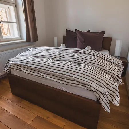 Theresian Apartment Ostruzna