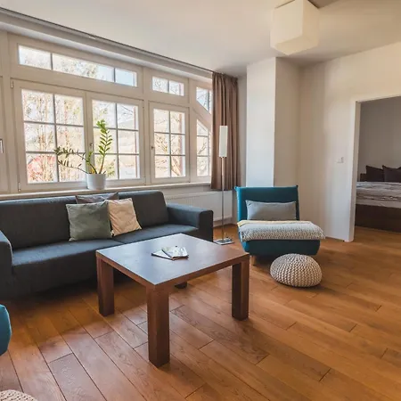 Theresian Ostružná