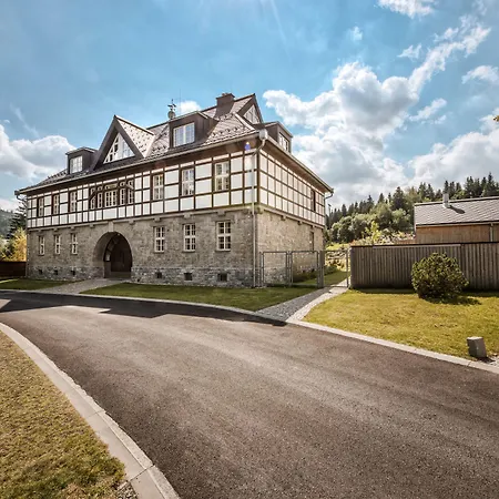 Theresian Apartmán *